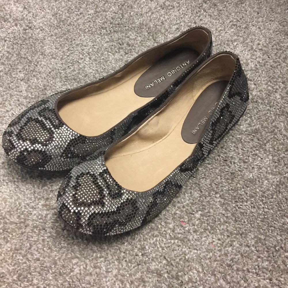 Antonio Melani Flats